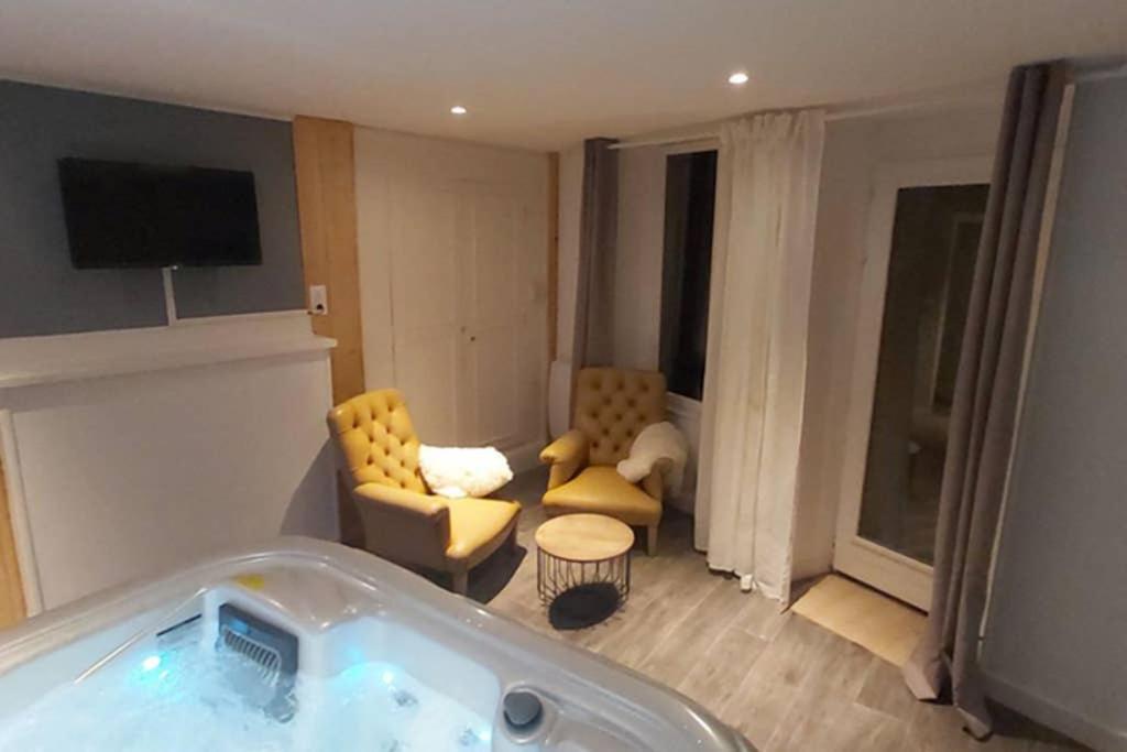 Suite Eden Avec Jacuzzi Prive شومونت المظهر الخارجي الصورة